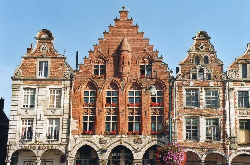 Hôtel Les Trois Luppars Arras Exterior foto