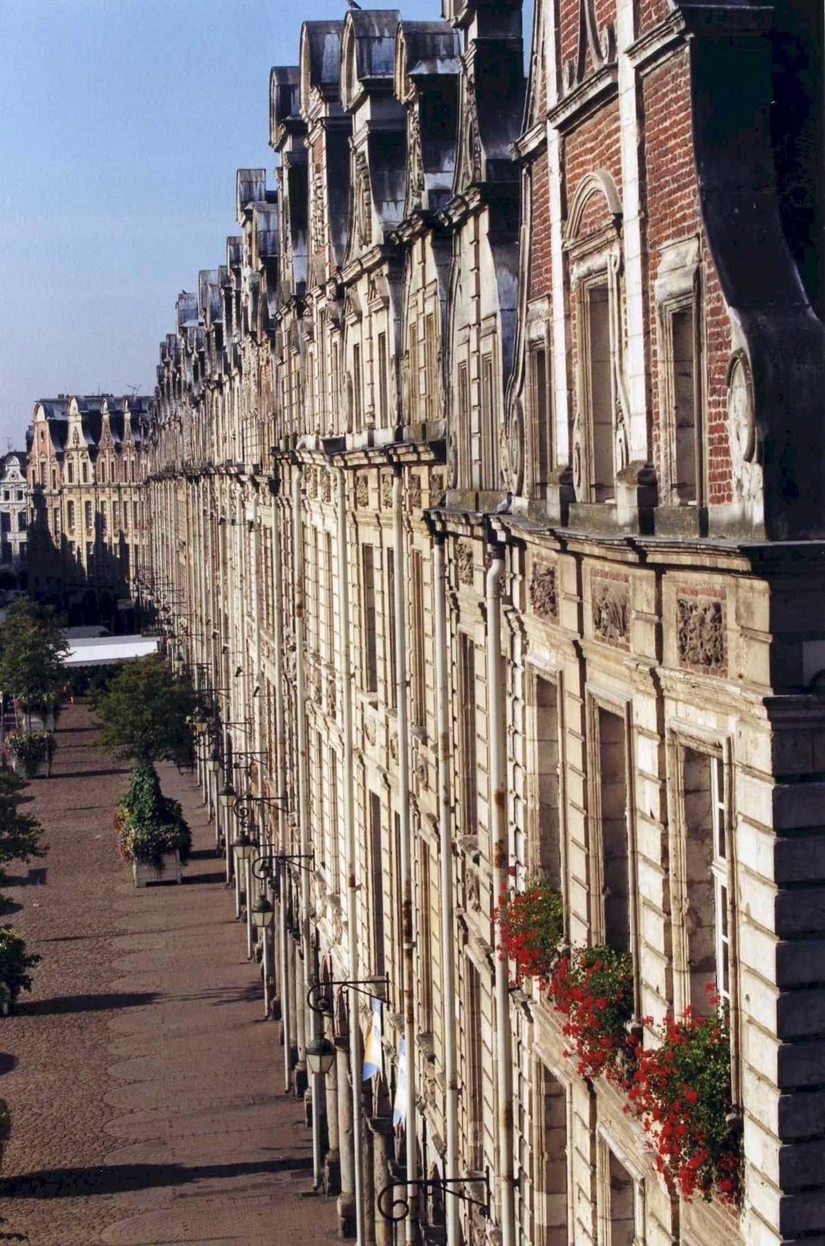 Hôtel Les Trois Luppars Arras Exterior foto